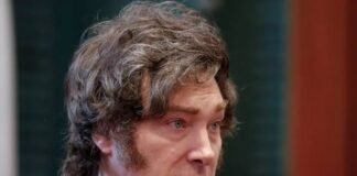 Milei presenta su nuevo libro “La construcción del milagro” con show musical incluído