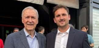 ¡Papá, córrete! dame lugar!