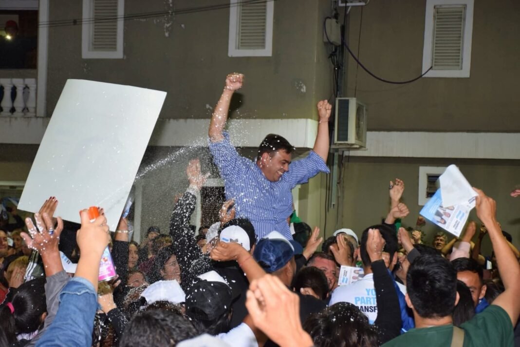 Raúl Barot logró una gran elección frente a un poderoso armado político