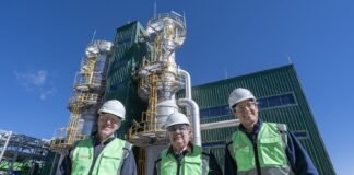 El gobernador Raúl Jalil y el Embajador del Reino Unido visitaron el proyecto Fénix de Río Tinto