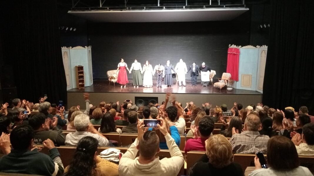 Éxito en el estreno: “Las d’enfrente” tendrá una nueva función este sábado en Valle Viejo