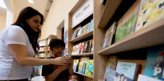 Sábado en la Feria del Libro: Dolores Reyes, literatura, música y memoria