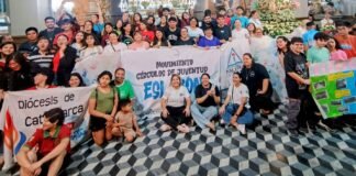 homenaje de los jóvenes a la Virgen del Valle