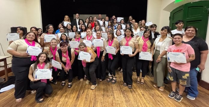 Más de 100 egresados en el cierre anual de los talleres de oficios con Certificación Oficial