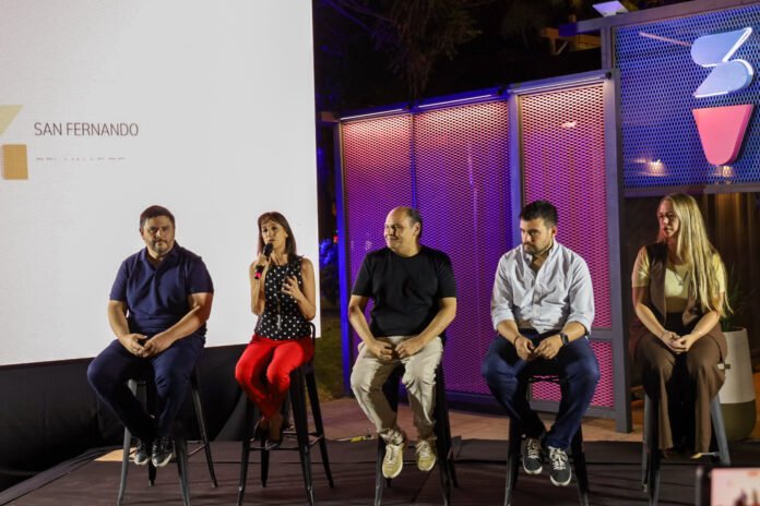 Se reinauguró la nueva cabina de Información Turística de la Capital