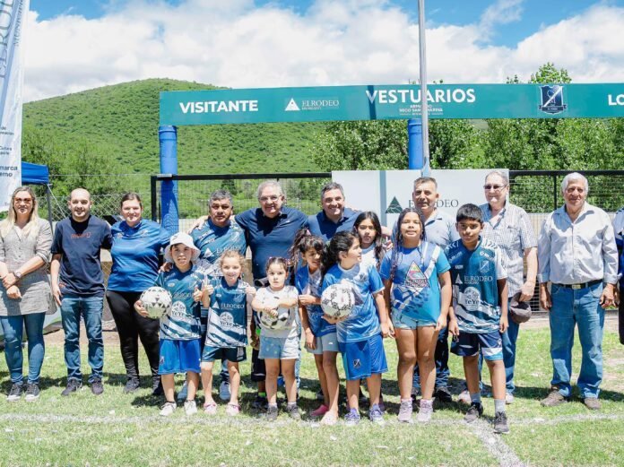 Inauguraron obras en la cancha de fútbol del Polideportivo Municipal de El Rodeo