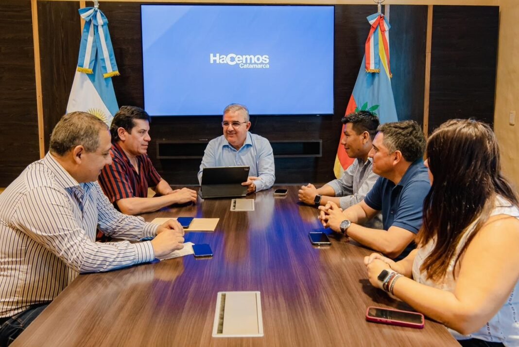 Raúl e intendentes definen obras para 2026 en El Alto y El Rodeo