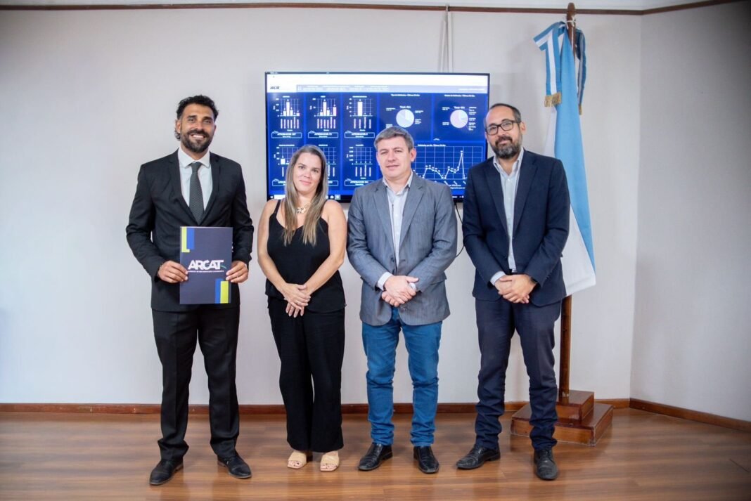 El Colegio de Abogados firmó un convenio con ARCAT para optimizar el acceso a información clave para el ejercicio profesional