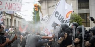 El Gobierno calificó de “perverso y extorsivo” el paro de la CGT