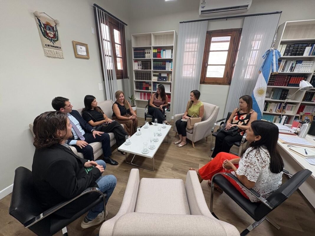 La Dirección de Mujeres, la Corte de Justicia y Facultad de Derecho avanzan en un nuevo dispositivo de Masculinidad