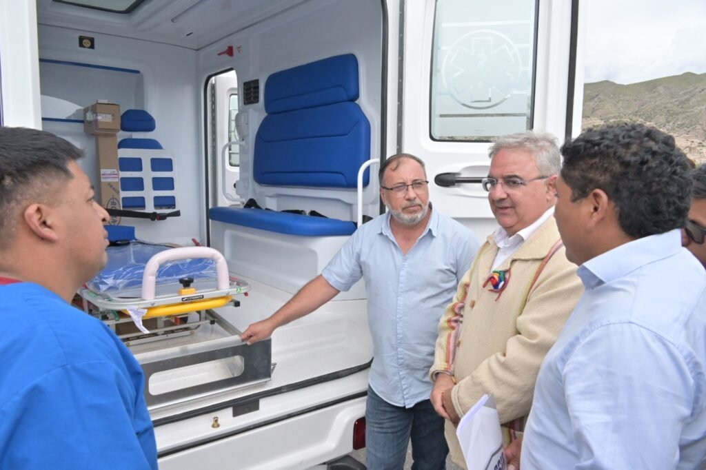 Laguna Blanca recibió una ambulancia 4×4 para acceso a zonas complejas