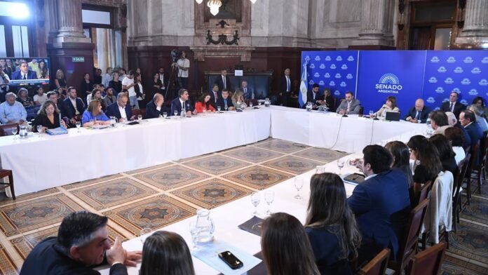 Senado: Milei consiguió dictamen de la reforma laboral y buscará aprobarla el viernes