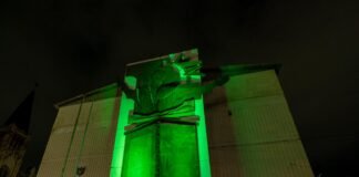 EL EDIFICIO LEGISLATIVO POR LA CONCIENTIZACIÓN DEL CÁNCER BILIAR