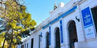 Docentes universitarios inician semana con paro