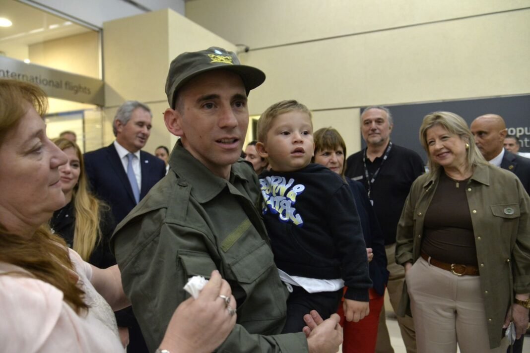 Emotivo reencuentro: Nahuel Gallo volvió a ver a su familia tras su detención ilegal