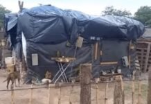 Evacuaron a familias del barrio Mi Gauchito por derrumbes y crecidas a la orilla del rio