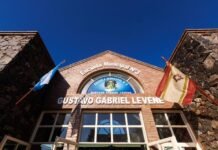 Gustavo inauguró el ciclo lectivo 2026 en las escuelas municipales