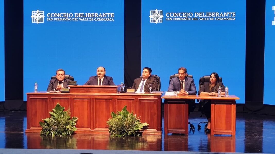 Saadi dejó inaugurado el período de sesiones ordinarias 2026 del Concejo capitalino con fuerte critica a las politicas nacionales