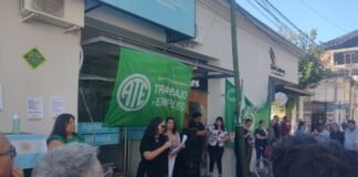 Trabajadores de la Agencia Territorial realizaron una radio abierta por vaciamiento de programas