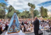 Alumnos del Nivel Primario peregrinan junto a María y al Beato Esquiú rogando por la paz