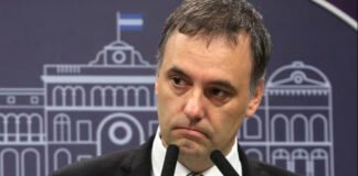 Citan a la escribana de Adorni para precisar la compra de su departamento