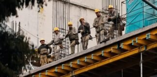El Gobierno presentó un per saltum para dejar sin efecto la suspensión de la reforma laboral