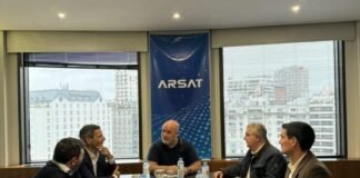 Jalil, con autoridades de ARSAT para avanzar con la extensión de fibra óptica en el interior