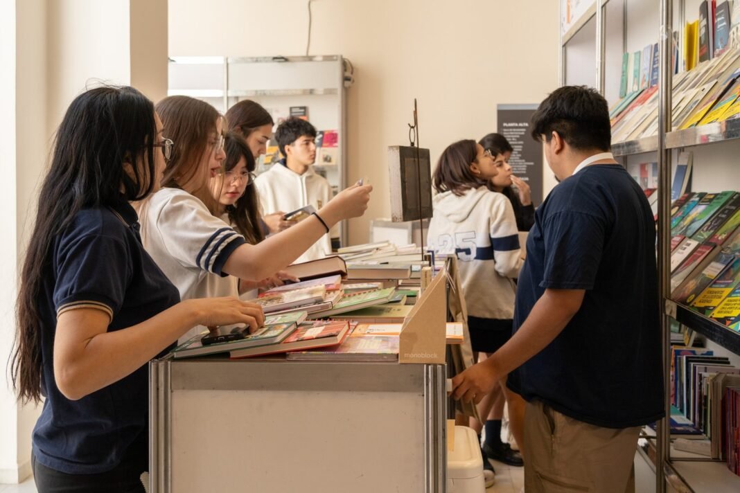La Biblioteca Julio Herrera presenta CALA, un club de lectura para adolescentes