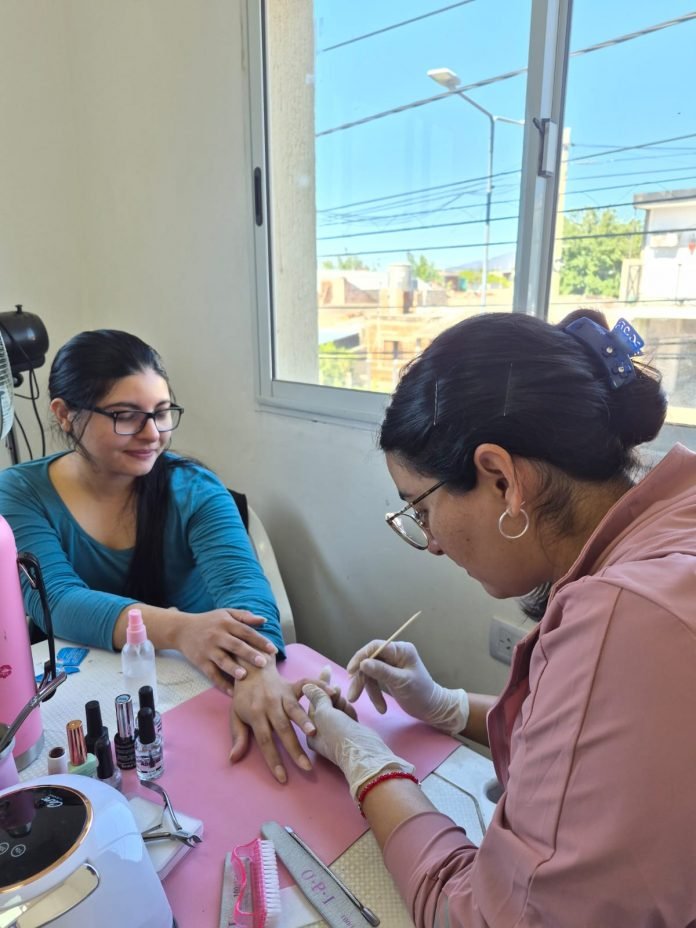 La Capital fortalece la formación en los barrios con 45 Talleres Barriales Socioeducativos