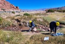 Recuperación del recurso hídrico en Fiambalá tras el vuelco de camión con salmuera