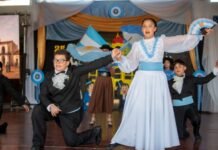 Gustavo Saadi encabezó el acto por el 216° aniversario de la Revolución de Mayo en la Escuela Municipal N° 3
