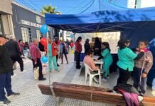 La Capital celebró el Día de la Enfermería con una jornada de prevención y autocuidado en la Peatonal