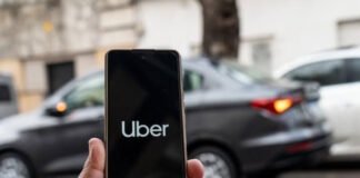 UN UBER FUÉ DETENIDO POR PRESUNTO INTENTO DE ABUSO, LA JOVEN ACUSA QUE LE TRABÓ LAS PUERTAS Y GIRO DESTINO