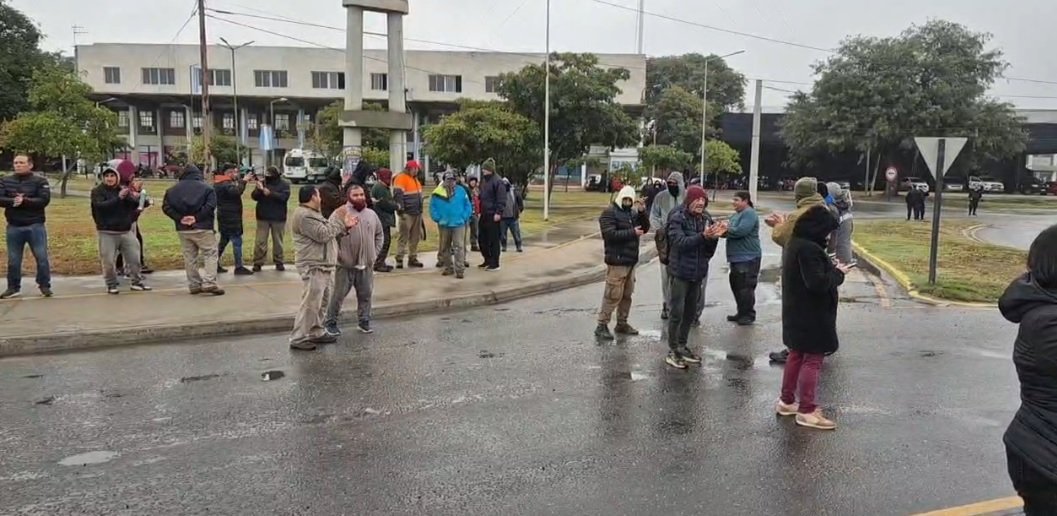 Conflicto municipal en Valle Viejo: Sin amor! con paro, cortes y bloqueos por mejoras salariales