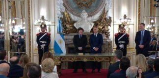 Diego Santilli juró como jefe de Gabinete con 14 gobernadores presentes en el acto