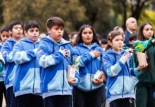 El intendente Gustavo Saadi encabezó el Juramento Ambiental 2026 e inauguró el sistema de ecocanje en las escuelas municipales