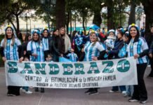 Gustavo participó de un emotivo «Banderazo» en la Capital