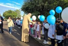 Las comunidades de la parroquia Virgen del Valle reciben con alegría la visita pastoral del Obispo