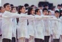 Más de 270 estudiantes municipales prometieron lealtad a la Bandera