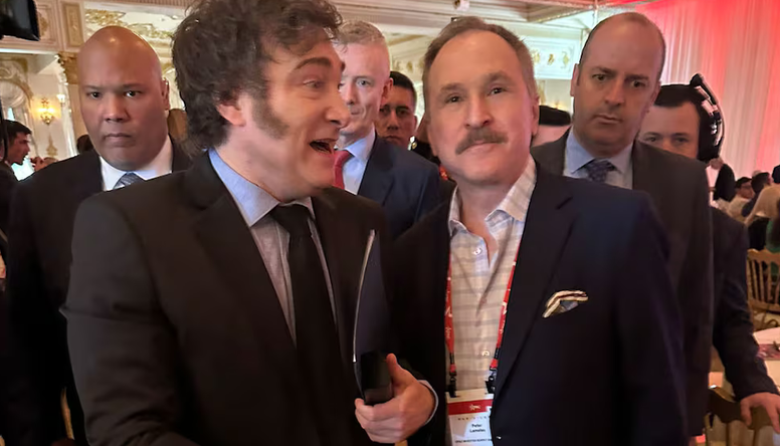A festejar con los amigos: Milei celebra la independencia de Estados Unidos
