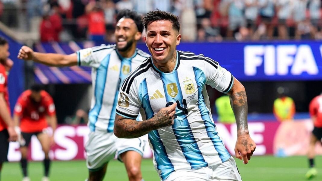 ¡Argentina corazón! El campeón mundial le dio vuelta un partido infartante a Egipto y sacó boleto a cuartos