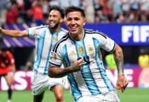 ¡Argentina corazón! El campeón mundial le dio vuelta un partido infartante a Egipto y sacó boleto a cuartos
