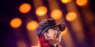 Candu Dominguez en su show lució un diseño de una joven emprendedora catamarqueña