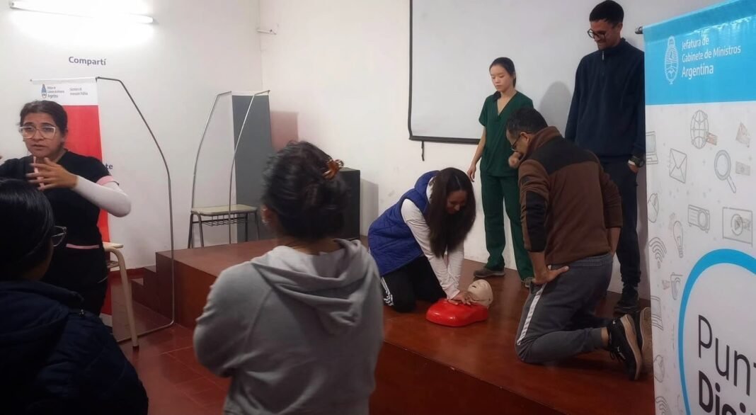 Capacitación que salva vidas en Tinogasta: Primeros auxilios y RCP