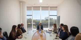 Capital y la Facultad de Humanidades firmaron convenio para formar a 50 docentes en “Educación Emocional”