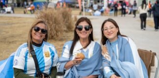 El Día del Amigo se celebra en el Poncho Sunset, con Abel Pintos y Euge Quevedo