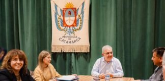 El Gobierno otorgará un bono extraordinario de $100.000 a empleados públicos y municipales