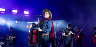 El Patio del Poncho 2026 abrió con una jornada de tradición, danza y grandes voces del folklore