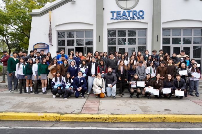 Estudiantes catamarqueños presentaron 11 proyectos en la rueda de capitalización de «Aprender a Emprender»