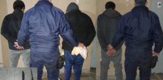 🚨 VIOLENTO ATAQUE EN EL LOTEO SUSSEX: TRES DETENIDOS TRAS AGREDIR A UNA FAMILIA CON MACHETES Y UNA CUCHILLA